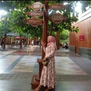 Too Youl Lia Cubz profile icon