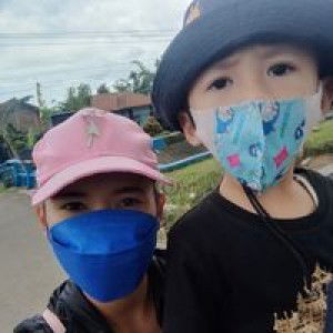 Fitri Ambar profile icon