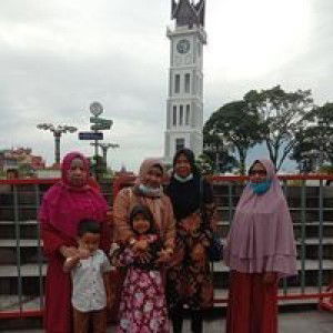 Lestari Intan profile icon