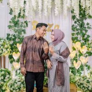 Try Dera Wulandari profile icon