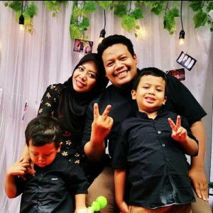 Dewi Elok profile icon