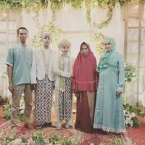 nur khasanah profile icon