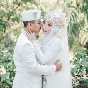 Dwi Safitri profile icon