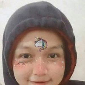 Putri Adhinda profile icon