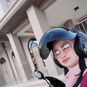 Erma Wati profile icon