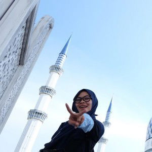 Dewi Yulianti profile icon