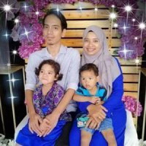 Umi Aleesya profile icon