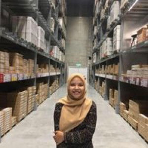 Nur Amira profile icon