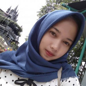 candra Dewi Irianti profile icon