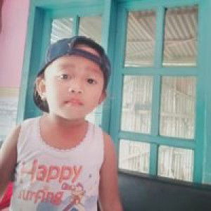 Riska Fitria profile icon