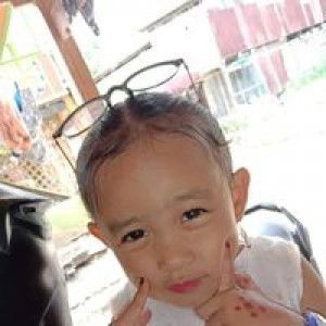 Mom's Indah profile icon