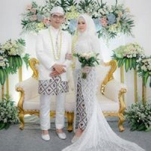 Astuti Ratnasari profile icon