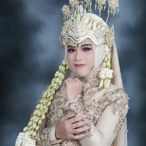 Nur Safitri profile icon