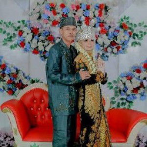 Anita Komalasari profile icon