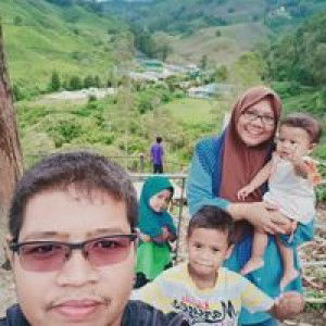 Izhani Rasip profile icon