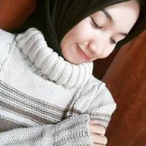 Reny Nadhiyaa ReyNa profile icon