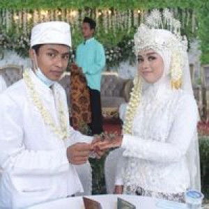 Emah Hujaemah profile icon