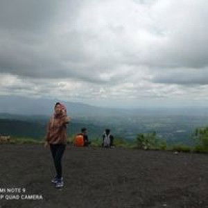 Melly Yani profile icon