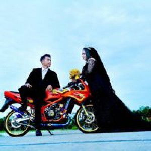 ratna tri kurnia profile icon