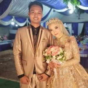 Riska Cahyanii profile icon