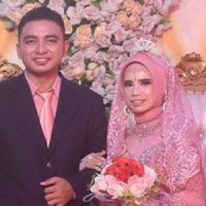 Novianti Fahmi profile icon