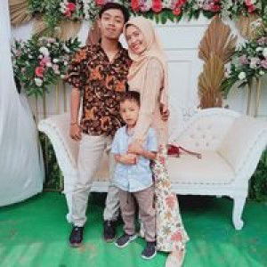 Yolan Juniar profile icon