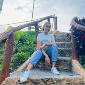 Queenie Esguerra Luceña profile icon