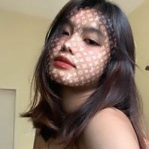 พลอย' ชมพู profile icon