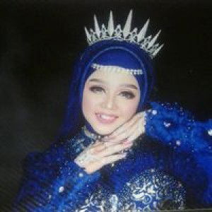 Izma Putri profile icon