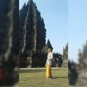 Cici CahyaRilla profile icon