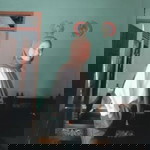 Hesti Ria profile icon