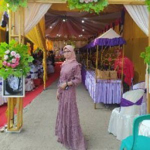 Dwi April profile icon