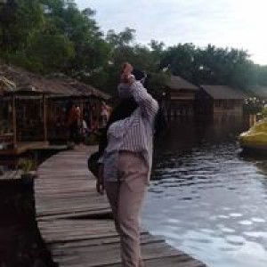 Rini Fitriani profile icon