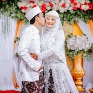 Nur Hasanah profile icon