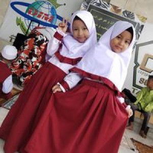 Paris Devi Ana profile icon