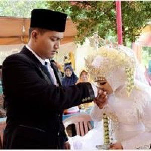 Titik Diah profile icon