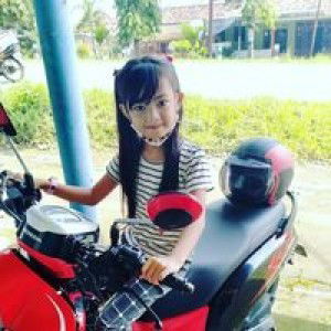 Putri Khairila profile icon