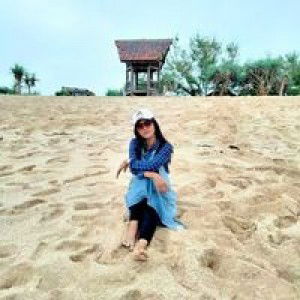 Putri Arum profile icon