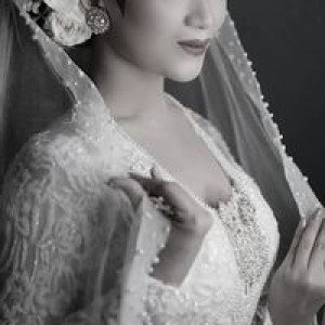 Ellyah Puspitasari profile icon