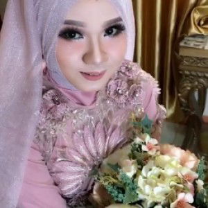 Risma Dewi profile icon