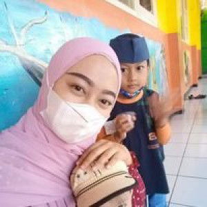 Reni Mustika profile icon