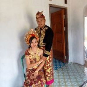 Luh Tini profile icon