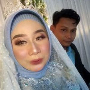 INdra Luckyanti profile icon