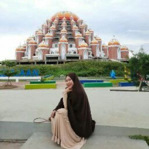 Sri Astuti profile icon