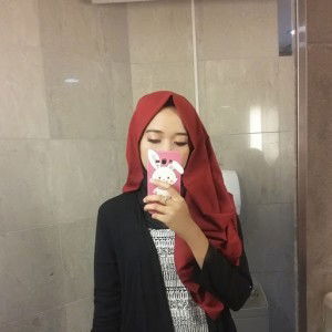 Dewi Astari profile icon