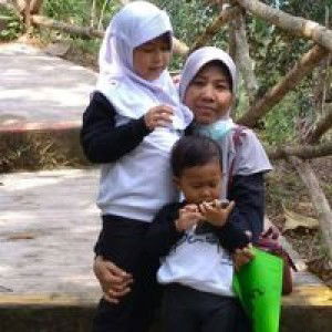 Nurul Izza profile icon