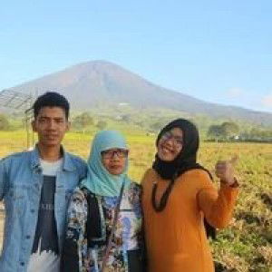 CanDra IraWan profile icon