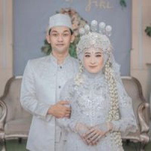 Devia Galuh Putri profile icon