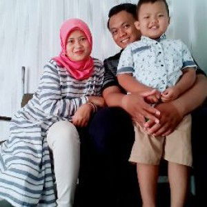 Nur Fitriani profile icon