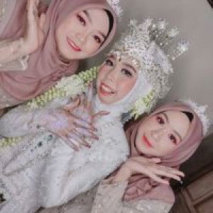 Fhiiana Lupy Adjhaa profile icon